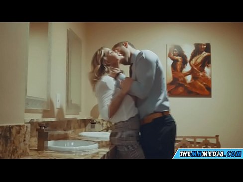 ❤️ Wann eng Busty Blond Iech an engem ëffentlechen Toilette verféiert ❌ Porno op lb.8kpornvids.ru ☑